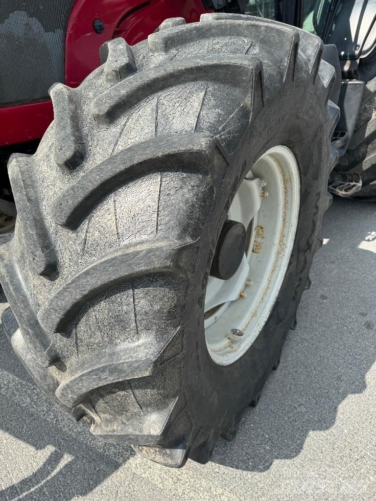 Valtra N141 Advance 트랙터