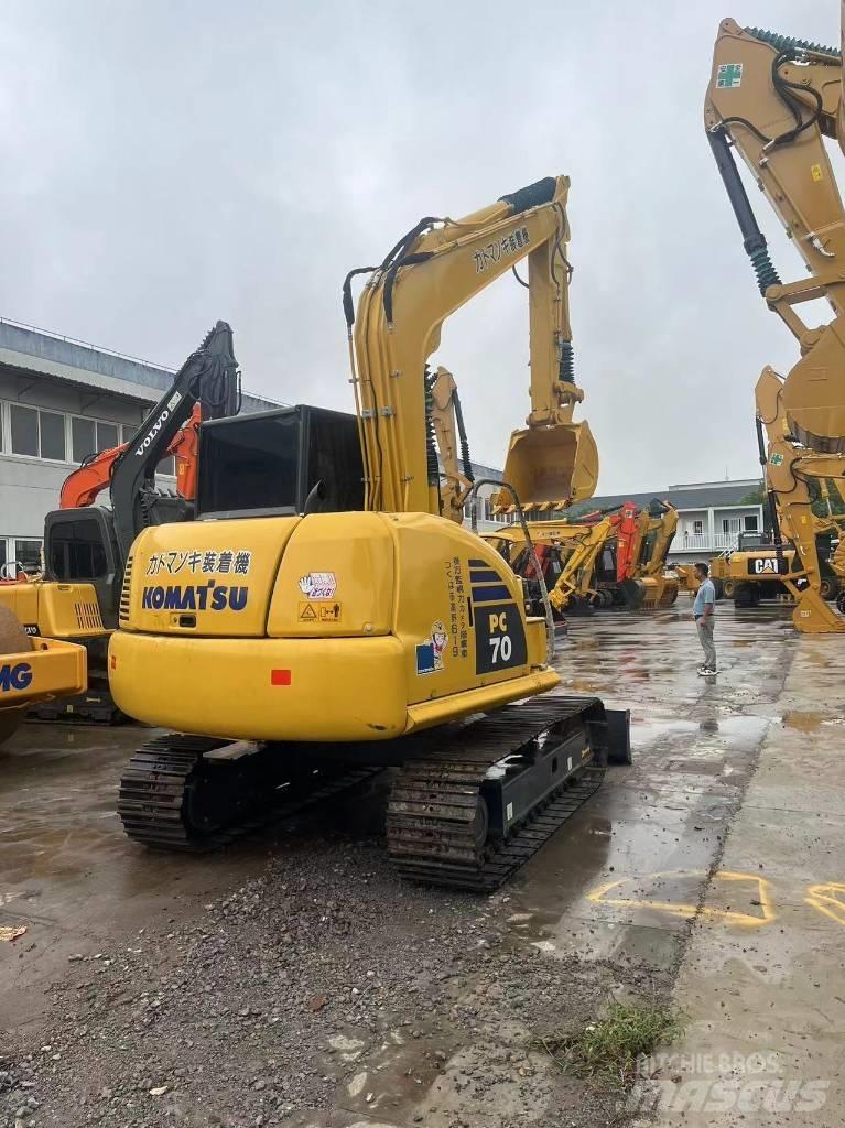 Komatsu PC 70 소형 굴삭기 7톤 미만
