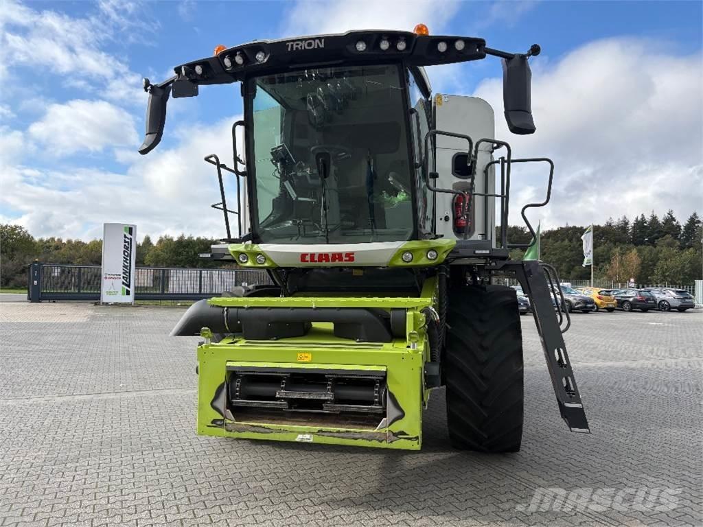CLAAS TRION 520 콤바인 수확기