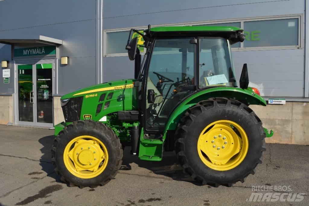 John Deere 5058E 트랙터