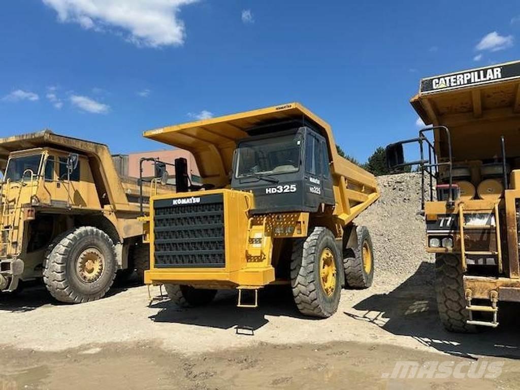 Komatsu HD325-6KE 건설현장 덤프트럭