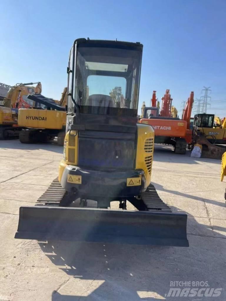 Komatsu PC 35 소형 굴삭기 7톤 미만