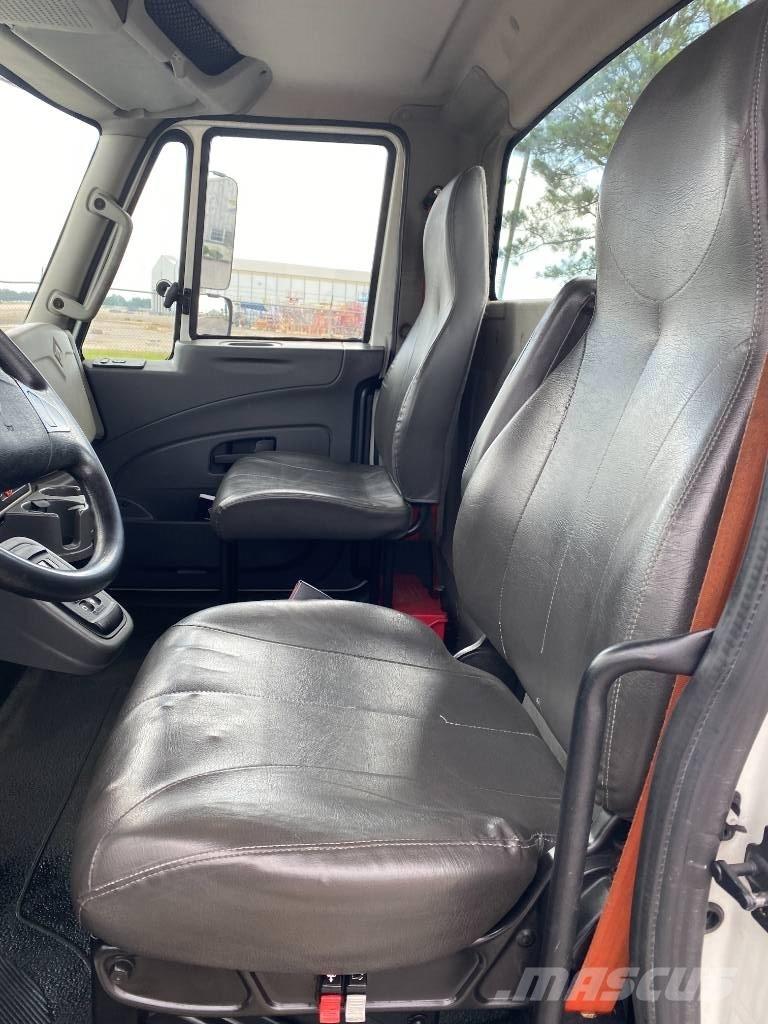 International MV607 트랙터 유닛