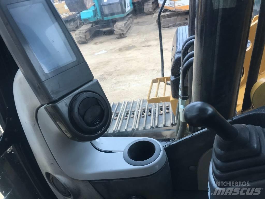 CAT 320 D L 대형 굴삭기 29톤 이상