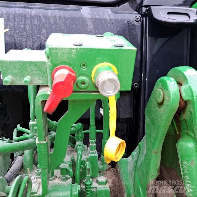 John Deere 6120M 트랙터