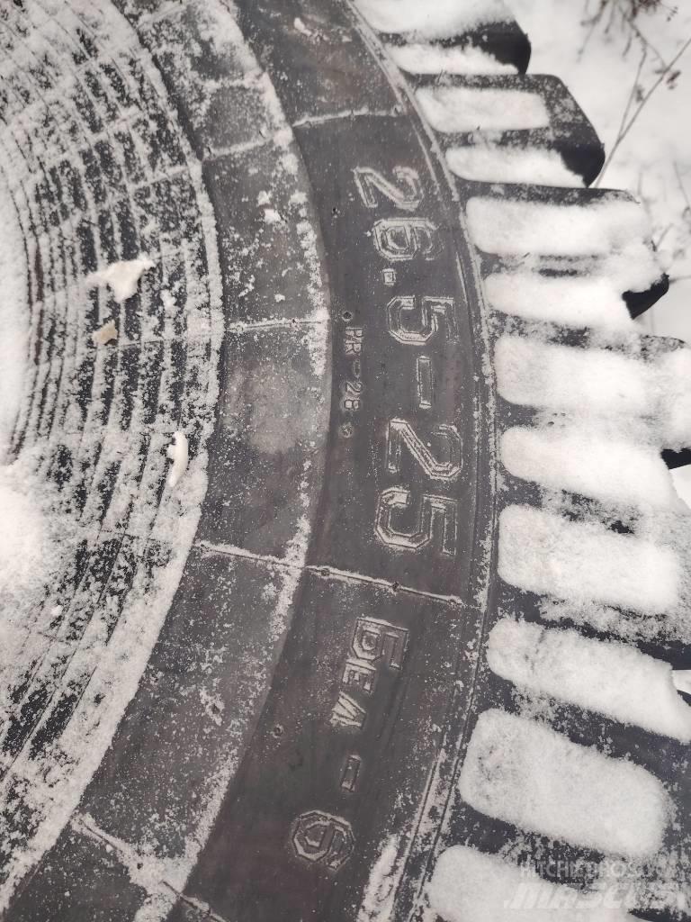 Bridgestone 26.5-25  휠로우더