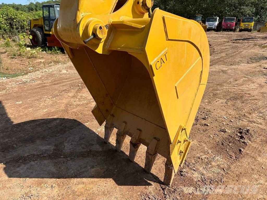 CAT 320CL 대형 굴삭기 29톤 이상