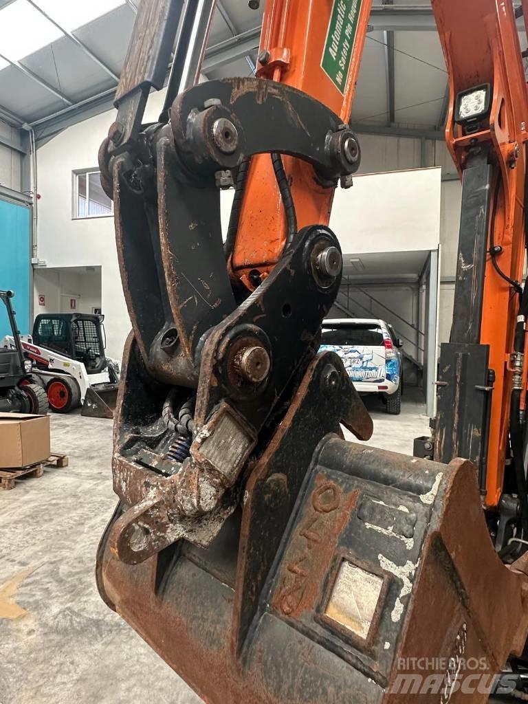 Doosan DX 27 Z 소형 굴삭기 7톤 미만