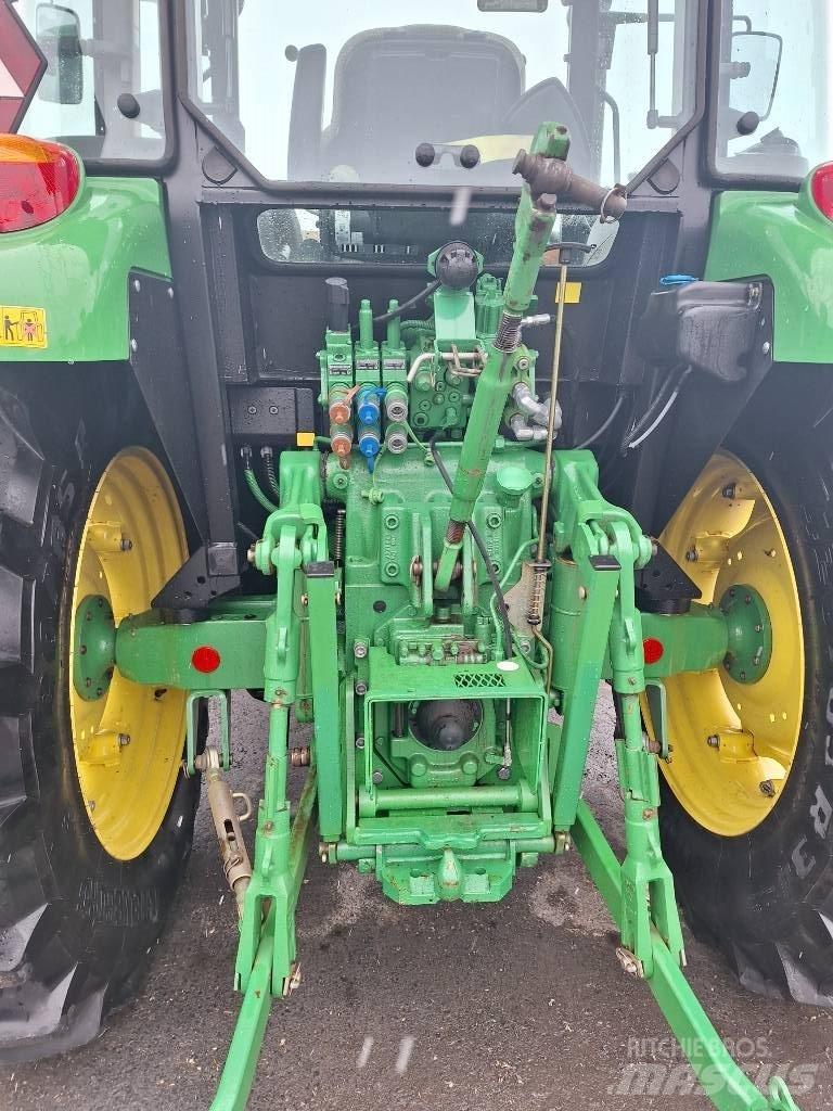 John Deere 5100 R 트랙터
