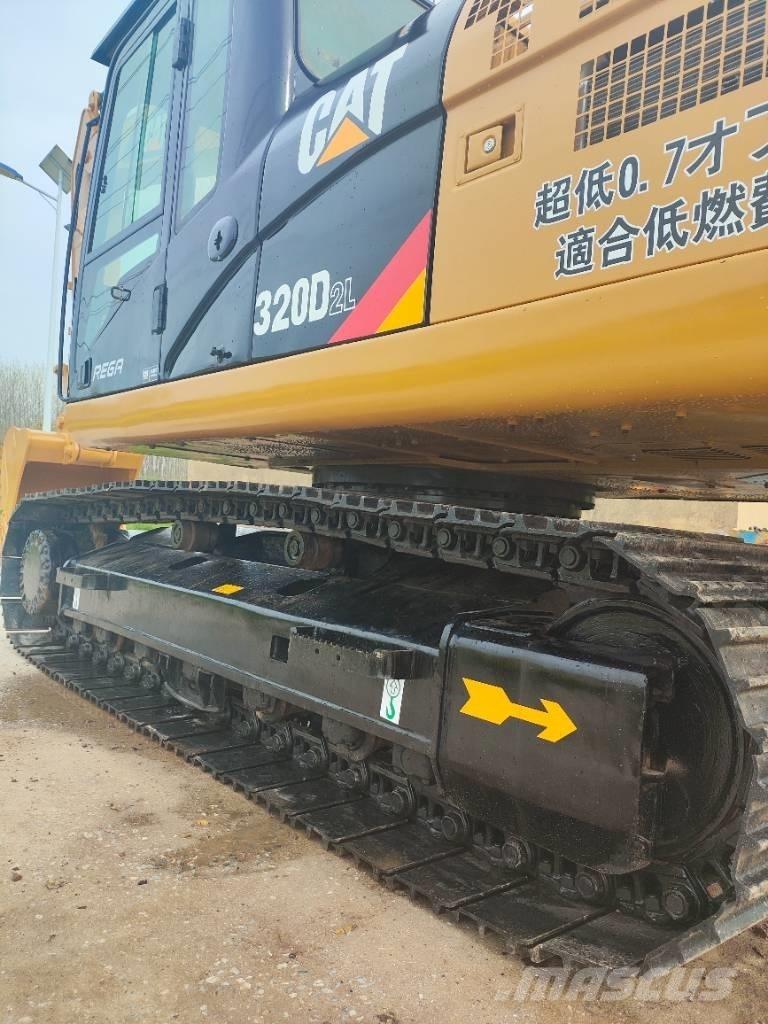 CAT 320 D 대형 굴삭기 29톤 이상