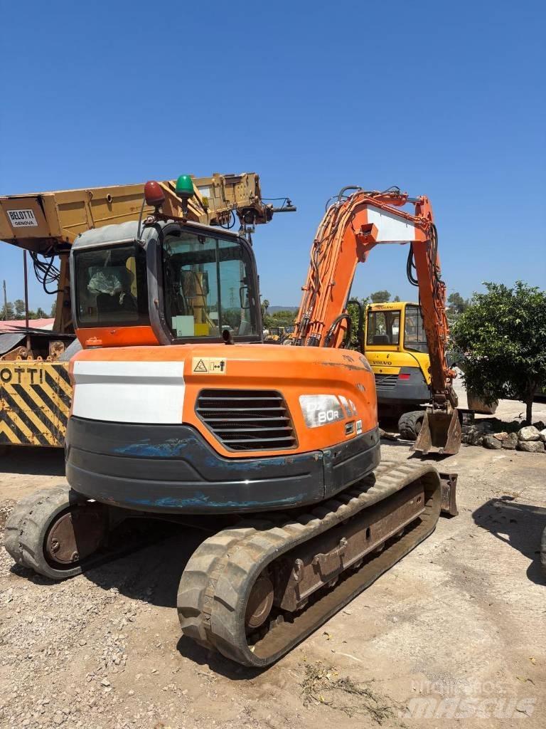 Doosan DX 80 R 중형굴삭기 7톤-28톤