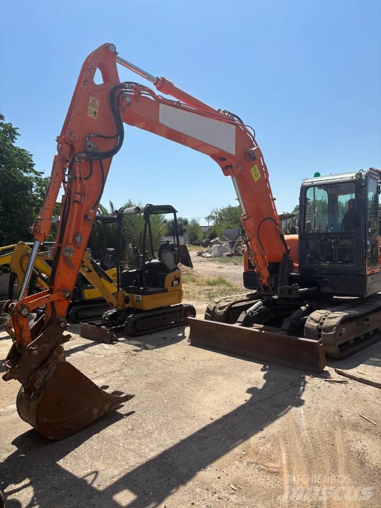 Doosan DX 80 R 중형굴삭기 7톤-28톤