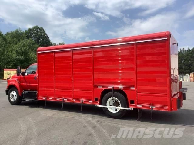 Ford F650 음료 배달 트럭