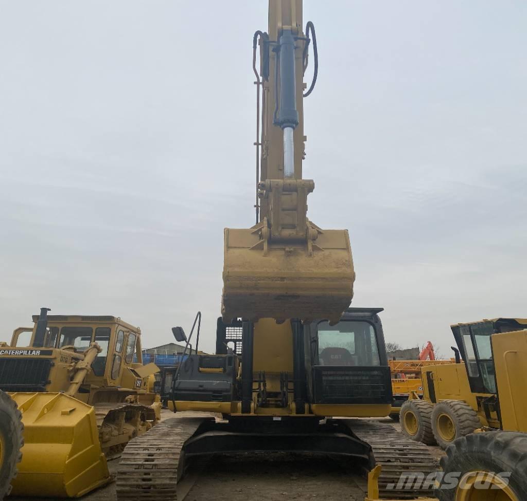 CAT 330 D L 대형 굴삭기 29톤 이상