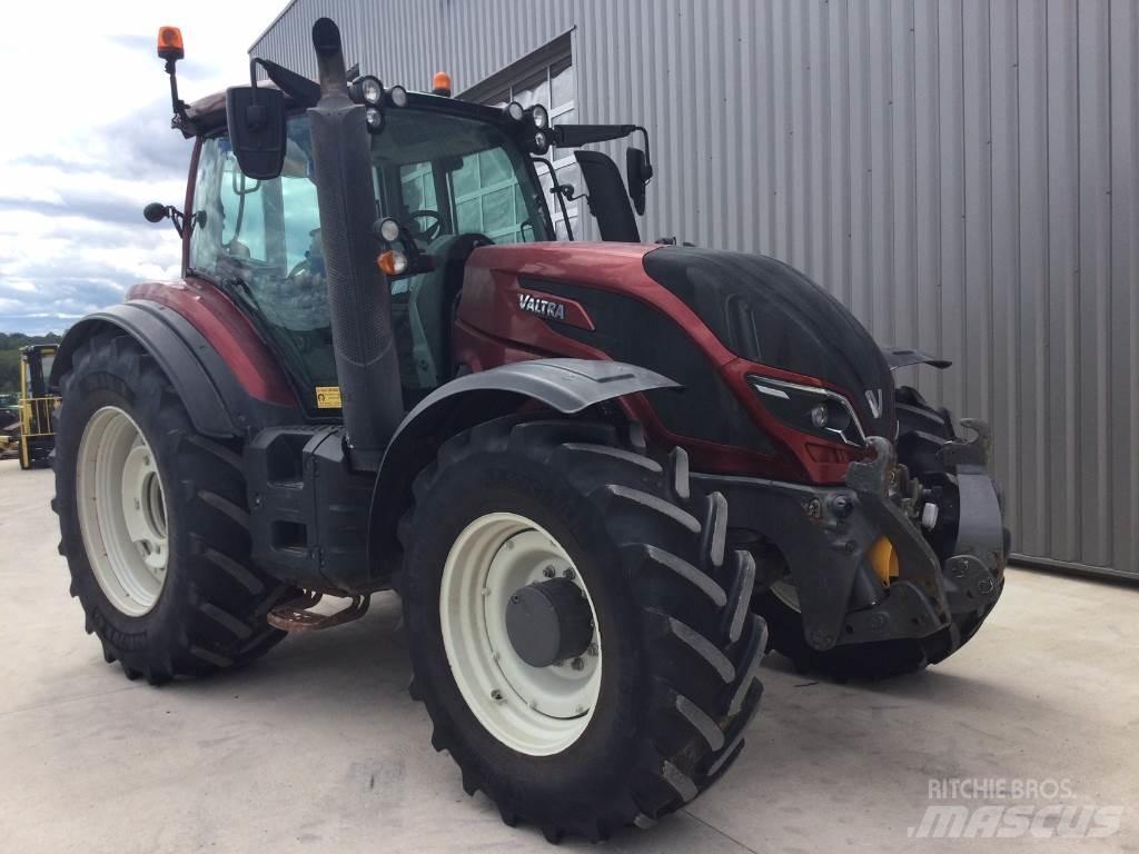 Valtra T194 트랙터