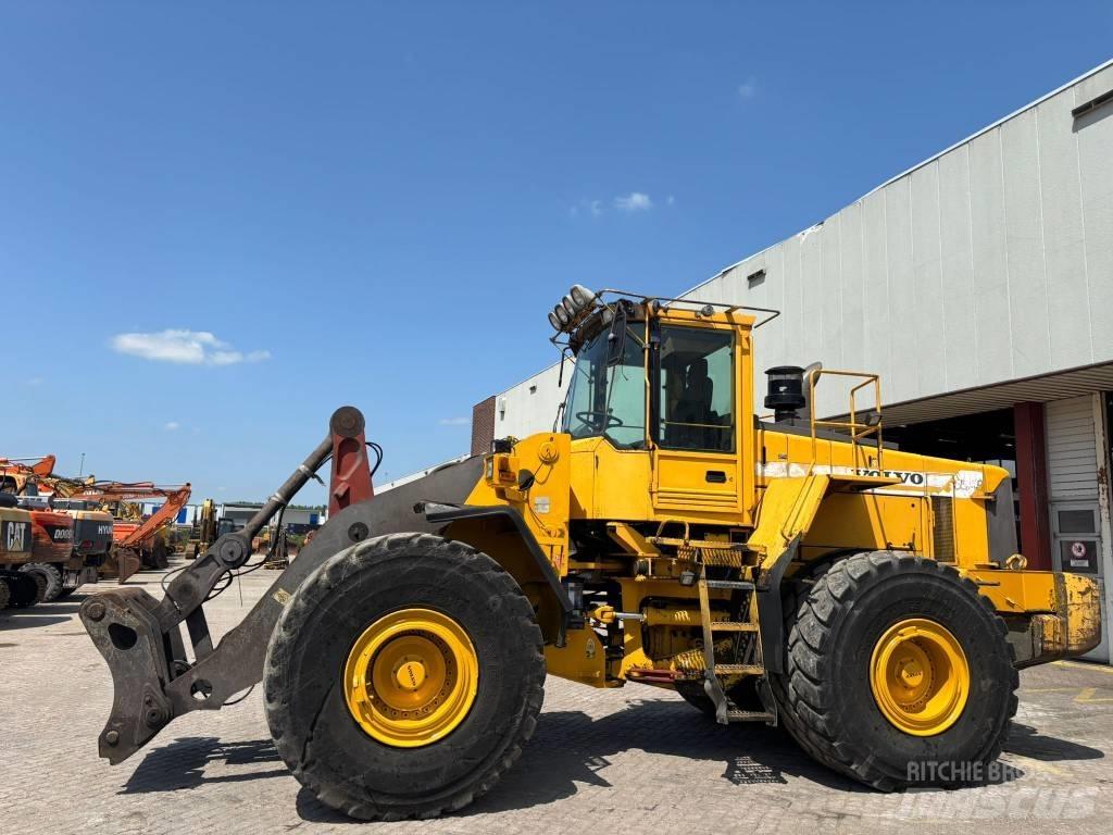 Volvo L 180 C  휠로우더