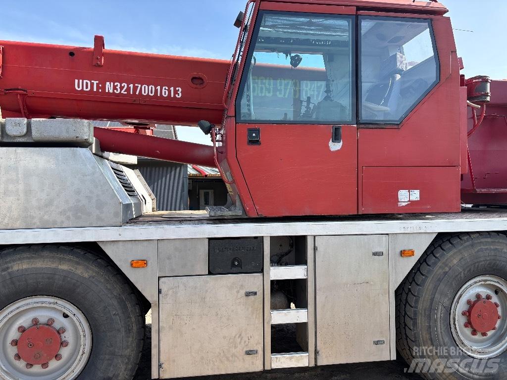 Liebherr LTM 1030 A/T 크레인