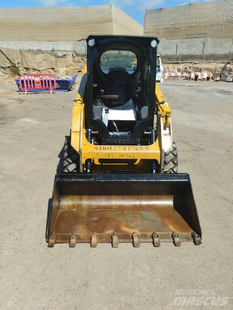 CAT 226 D  스키드로더