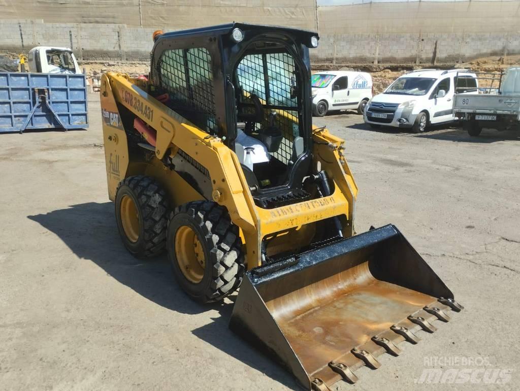 CAT 226 D  스키드로더