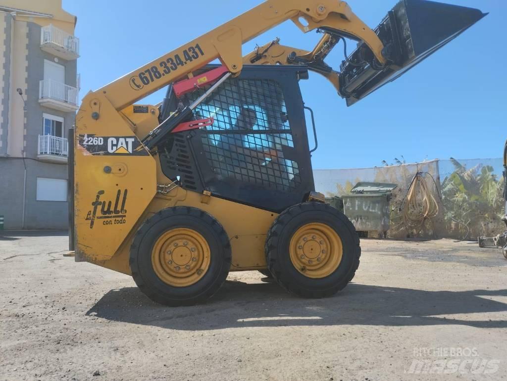 CAT 226 D  스키드로더