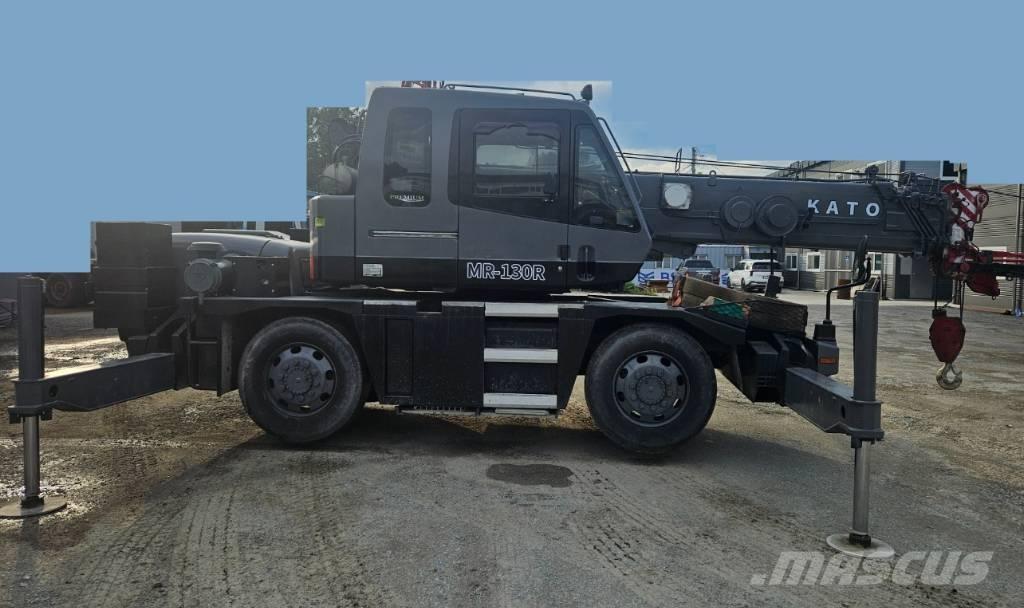 Kato KRM-13H-2 A/T 크레인