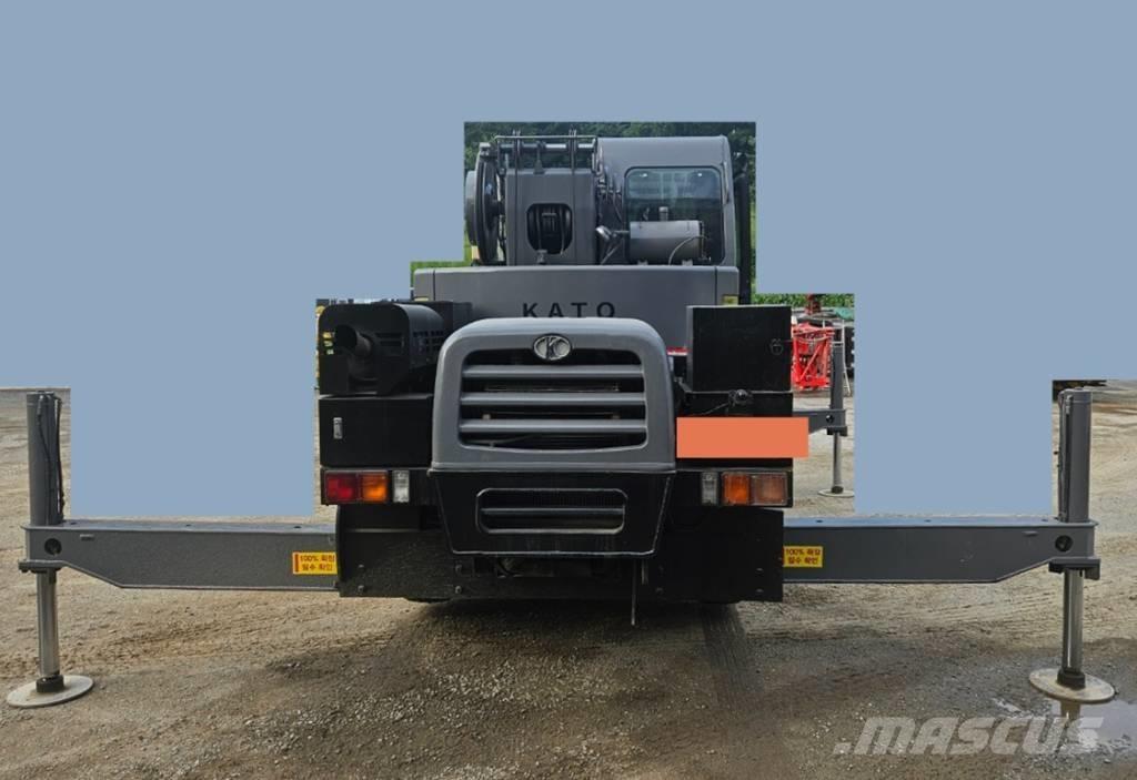 Kato KRM-13H-2 A/T 크레인