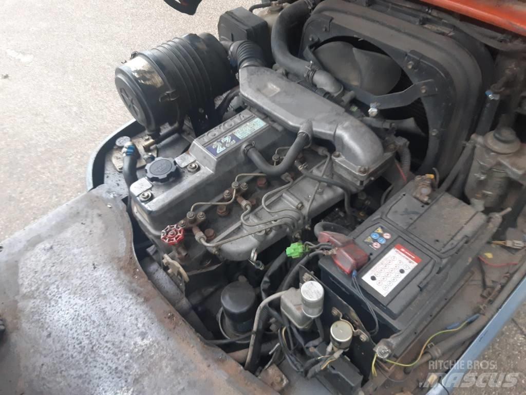 Toyota 6 FDF 25 디젤 지게차