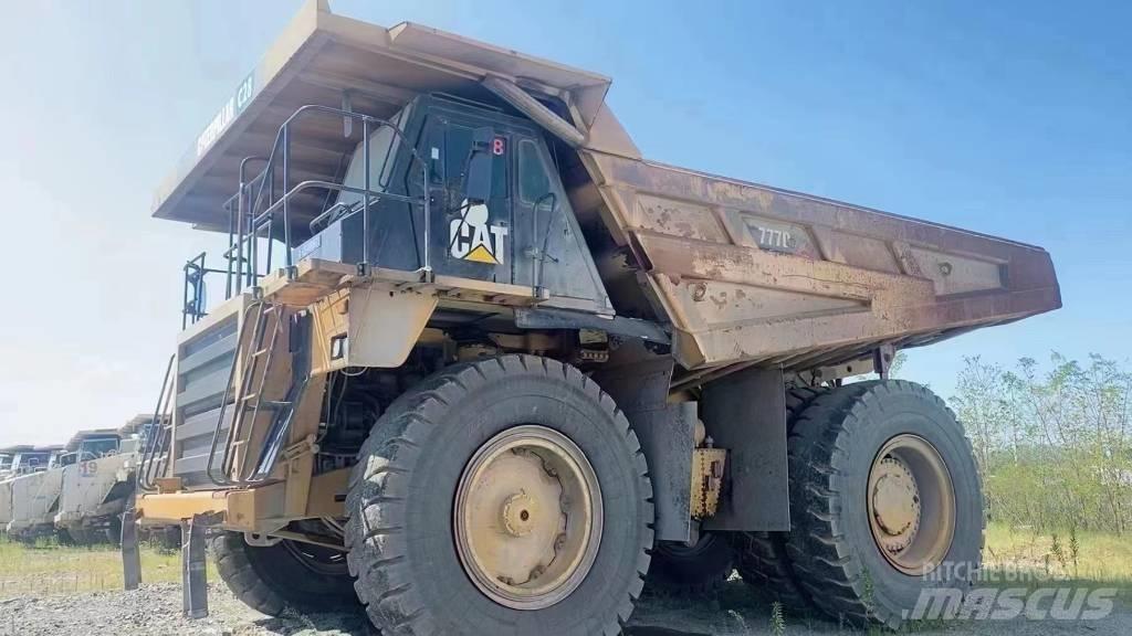 CAT 777 D 초대형 덤프 트럭