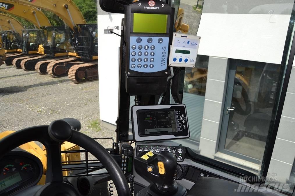 CAT 938 M  휠로우더