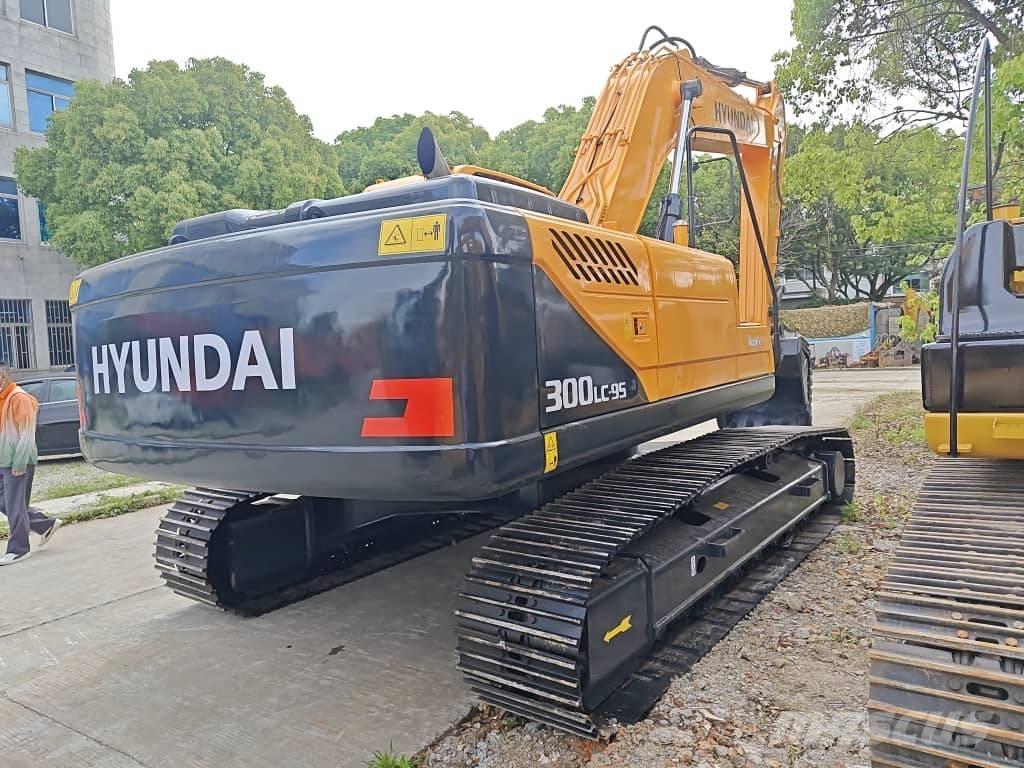 Hyundai R300LC-9S 대형 굴삭기 29톤 이상