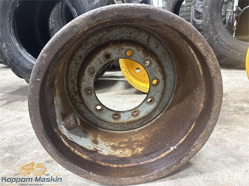 Valmet 860 24x26,5 타이어, 휠 및 림