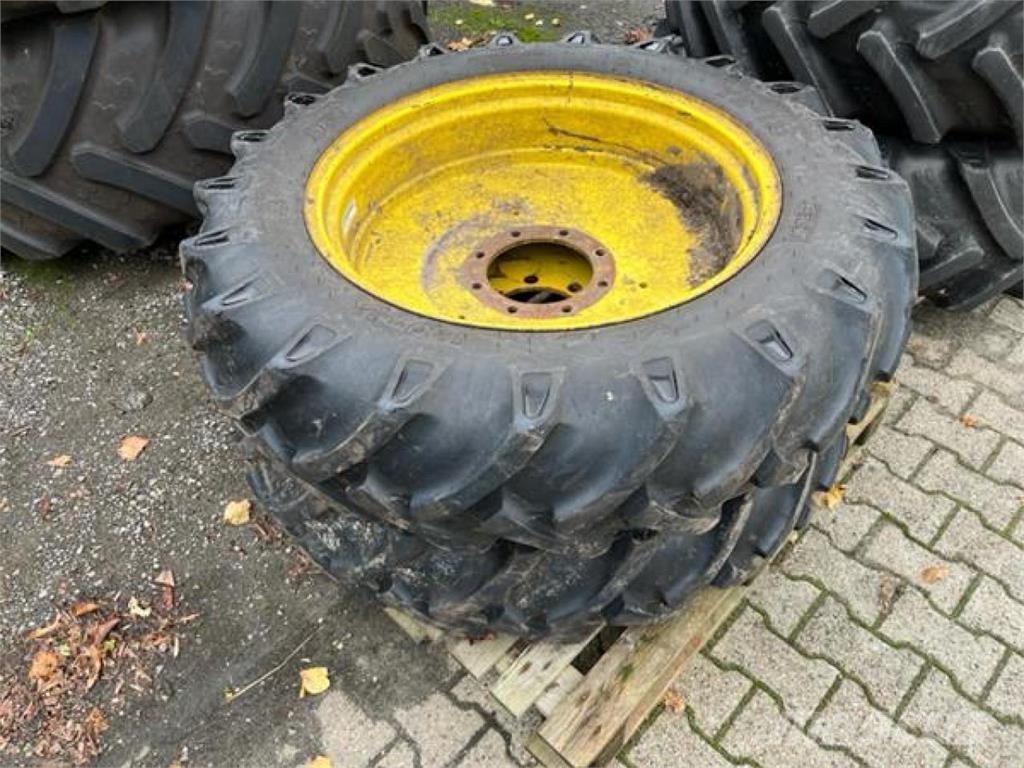 BKT 12.4-32 타이어, 휠 및 림