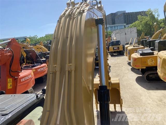 CAT 330 GC 대형 굴삭기 29톤 이상