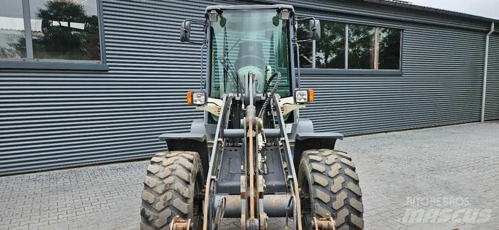 Terex TL80  휠로우더