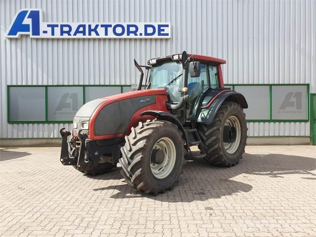 Valtra T151 트랙터