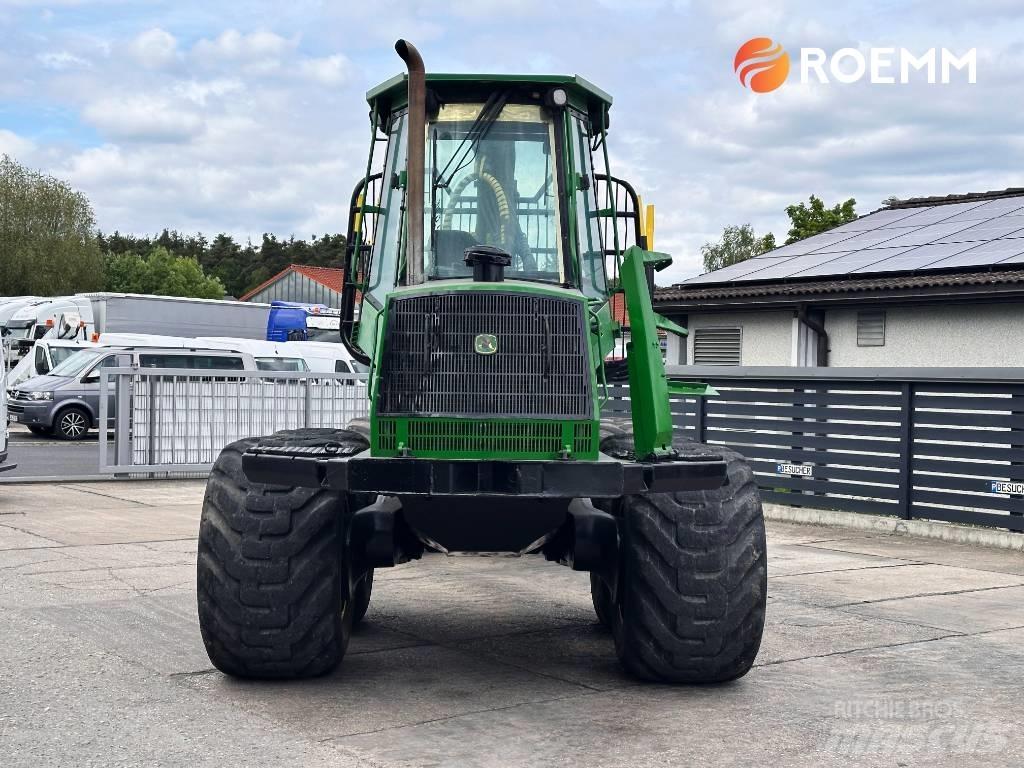 John Deere 1110 D 원목 포워더