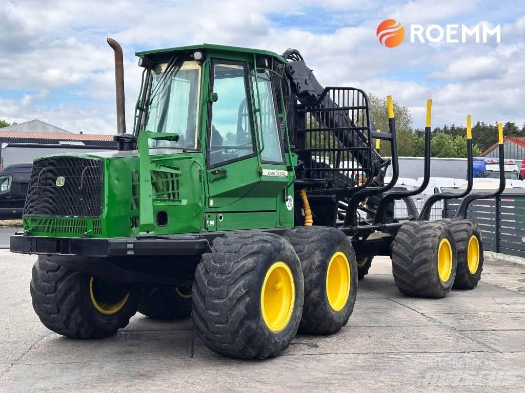 John Deere 1110 D 원목 포워더