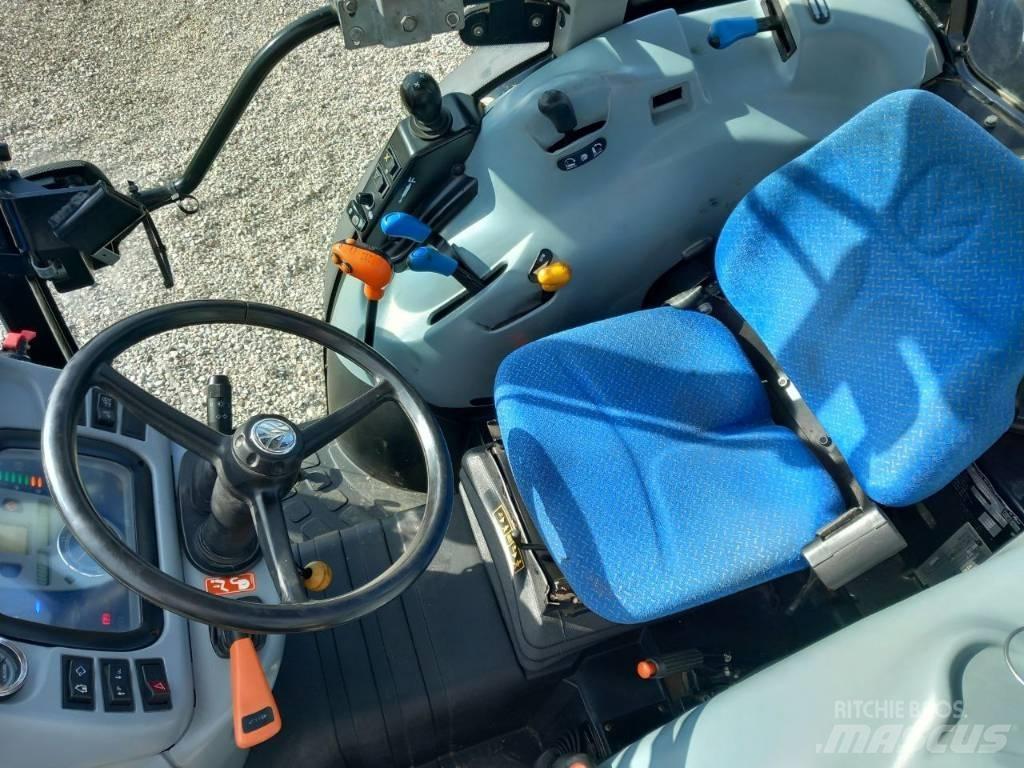 New Holland T 4.105 트랙터