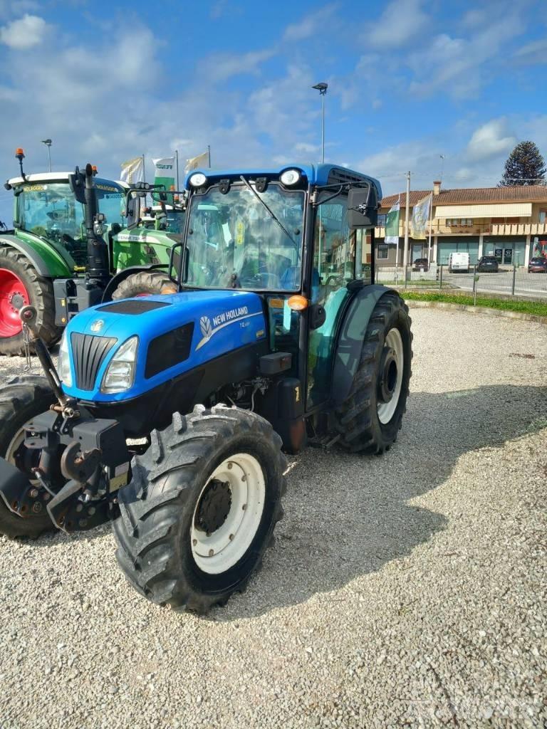 New Holland T 4.105 트랙터