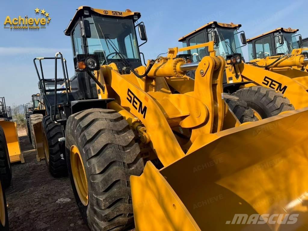 SEM 655D  휠로우더