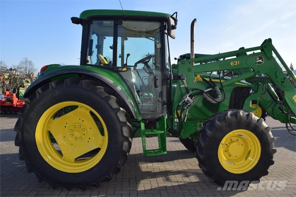 John Deere 6220 트랙터