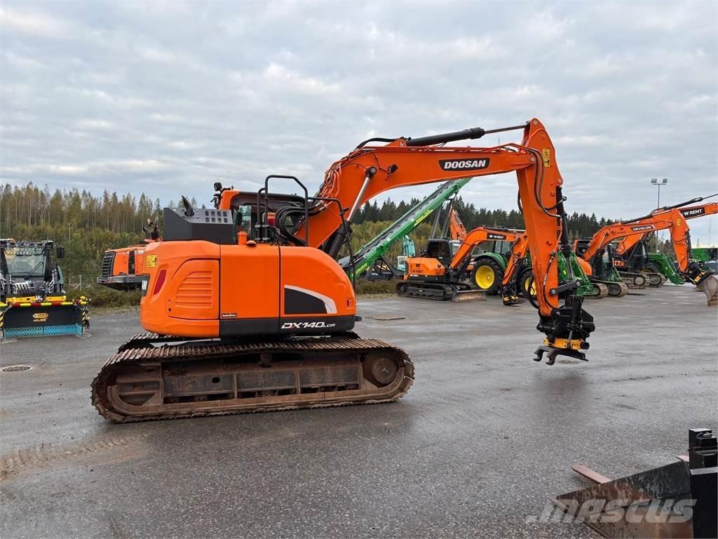 Doosan DX140LCR-5 대형 굴삭기 29톤 이상