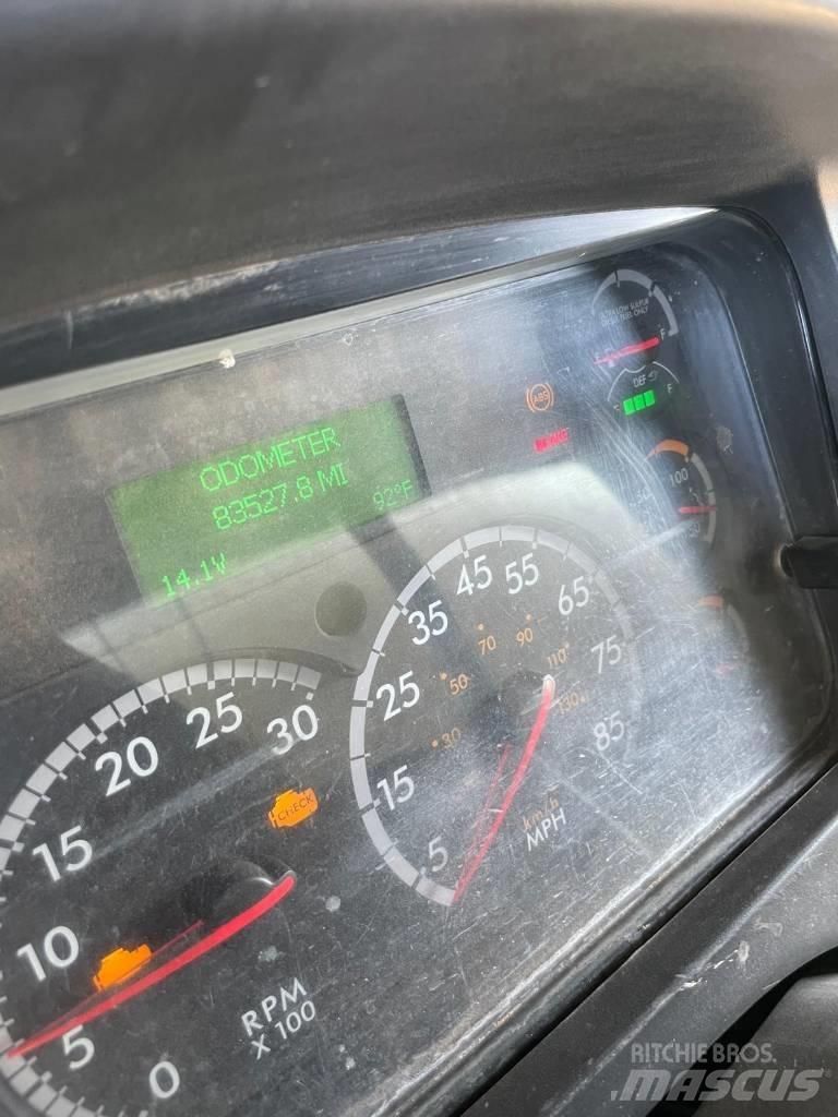 Freightliner 108 SD 급수차
