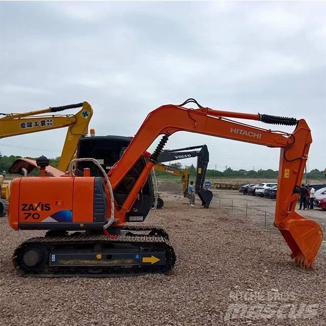 Hitachi ZX 70 소형 굴삭기 7톤 미만