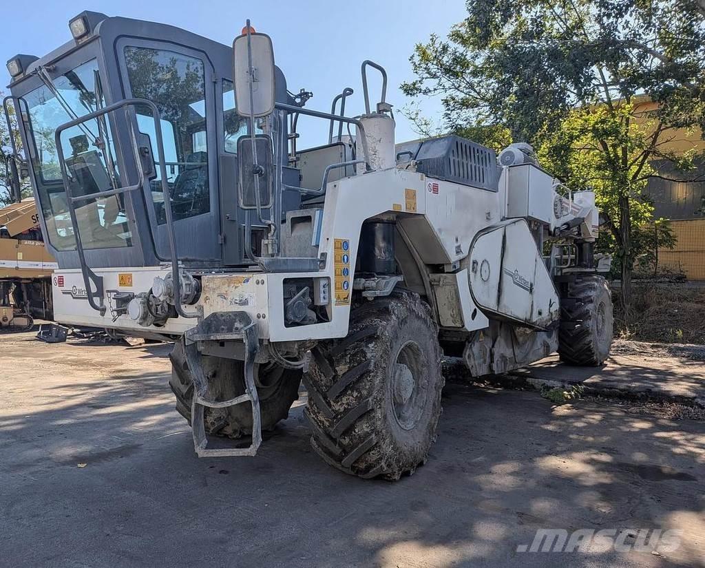 Wirtgen WR2000 아스팔트 리사이클러