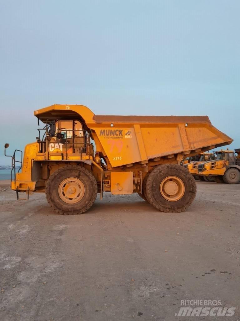 CAT 772G 건설현장 덤프트럭