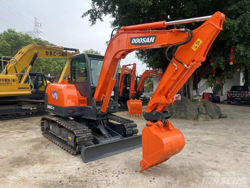 Doosan DH 60-7 소형 굴삭기 7톤 미만