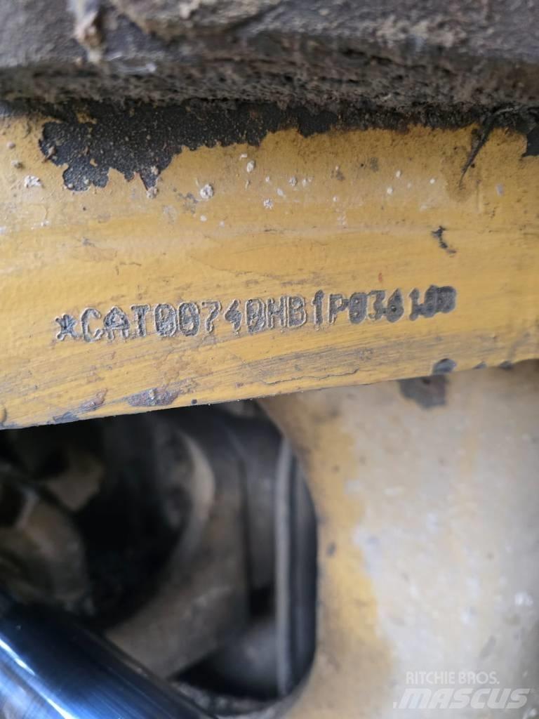 CAT 740 연결식 홀러