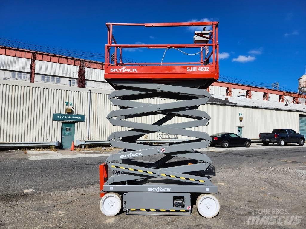 SkyJack SJ 4632 가위형 리프트