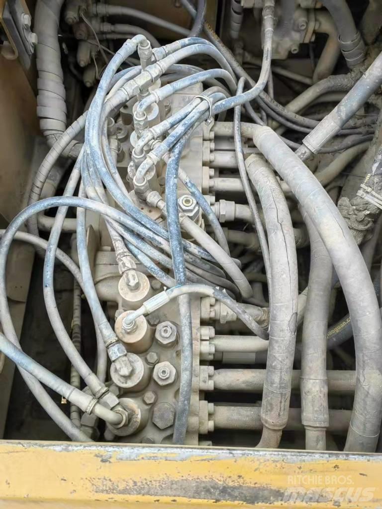 CAT 320 C U 대형 굴삭기 29톤 이상